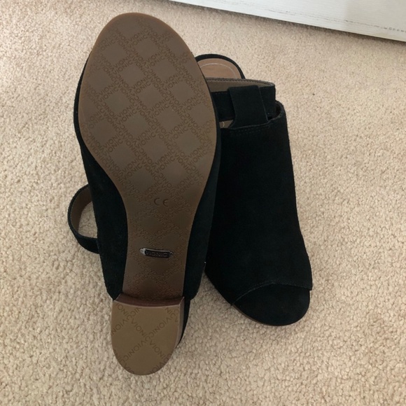 Vionic Kaia Black Suede Ankle Strap Booties 7.5 Wide - Picture 9 of 11